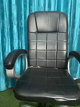 Snapshot of poision51 chatting on 02-17-25, 05:21 poision51 online show from 02-17-25, 05:21