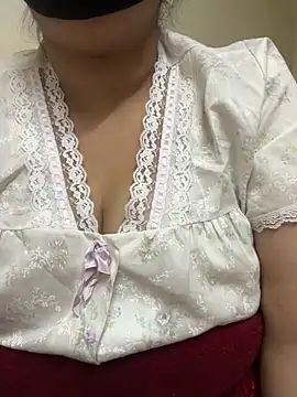 Snapshot of poision51 chatting on 03-06-25, 05:24 poision51 online show from 03-06-25, 05:24