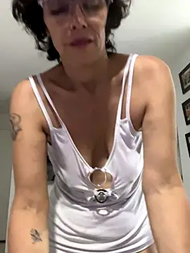 MireyaTorresGu online show from 11-05-25, 01:49