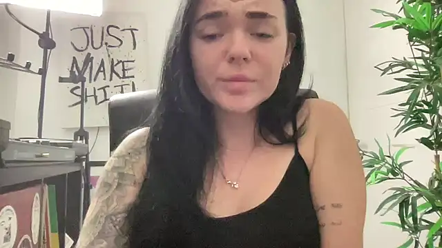 yorkshiregal online show from 11-27-25, 07:10