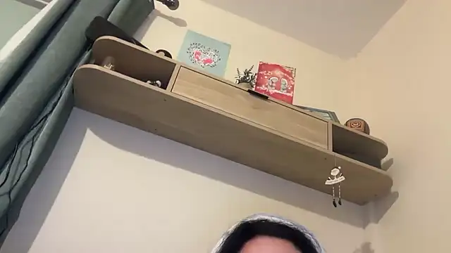 yorkshiregal online show from 12-19-25, 06:31