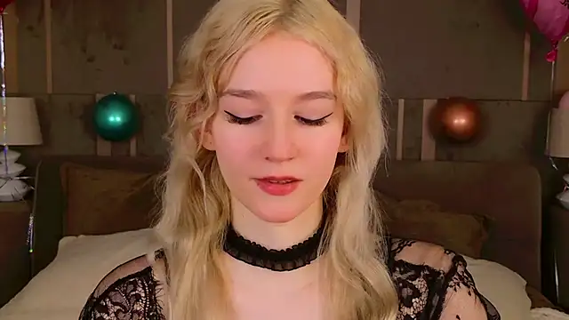 Snapshot of NaomiLoys chatting on 02-15-25, 07:28 NaomiLoys online show from 02-15-25, 07:28