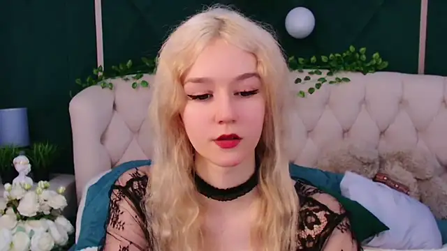 Snapshot of NaomiLoys chatting on 02-16-25, 11:16 NaomiLoys online show from 02-16-25, 11:16