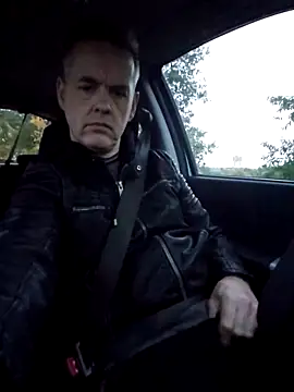 Snapshot of Hectorthyssen1 chatting on 10-29-25, 04:20 Hectorthyssen1 online show from 10-29-25, 04:20