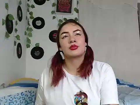 Snapshot of Hannafoster chatting on 12-04-24, 07:12 Hannafoster online show from 12-04-24, 07:12