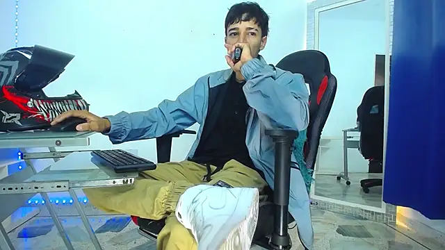 Zacktk7 online show from 12-30-24, 11:17