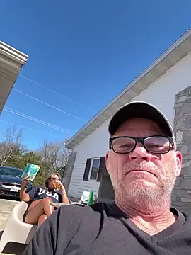 Snapshot of 69vivian chatting on 03-11-25, 05:57 69vivian online show from 03-11-25, 05:57