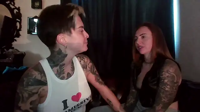 Alexandersonxo online show from 11-17-25, 12:55