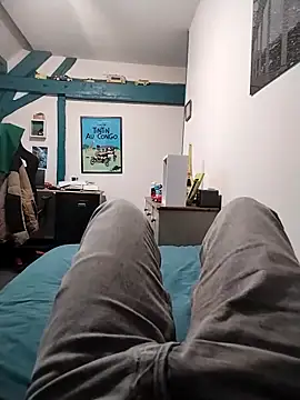 Snapshot of JulesG18 chatting on 02-26-26, 05:45 JulesG18 online show from 02-26-26, 05:45