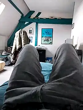 Snapshot of JulesG18 chatting on 02-28-26, 11:22 JulesG18 online show from 02-28-26, 11:22