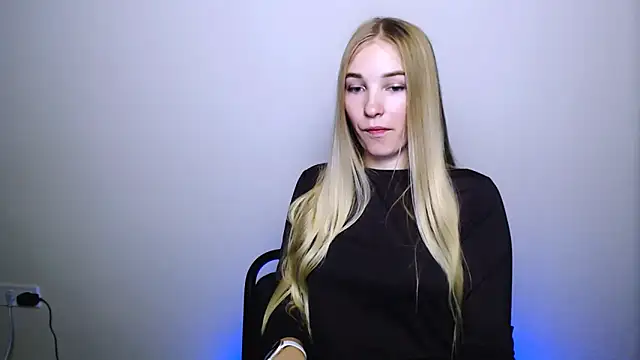 Queen ofLove online show from 11-06-25, 10:43