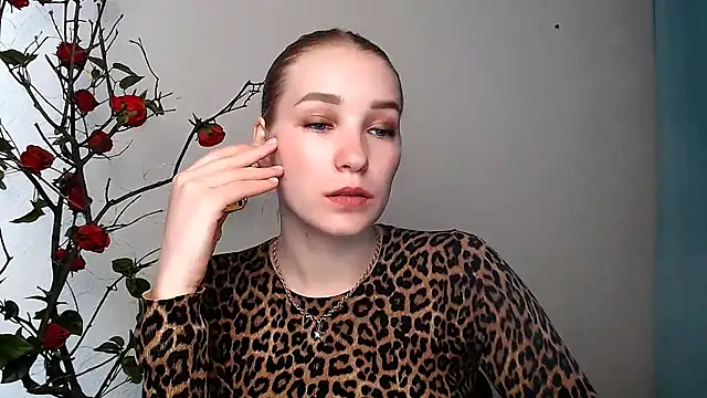 Queen ofLove online show from 03-26-26, 01:38