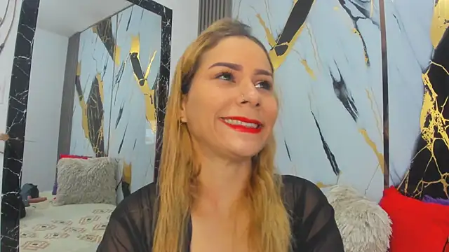 sophiee evanss  online show from 12-09-24, 09:28