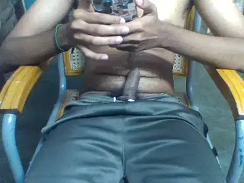 Snapshot of Suriyaa chatting on 12-26-24, 04:14 Suriyaa online show from 12-26-24, 04:14