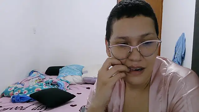 luxandracon23 online show from 01-05-26, 05:27