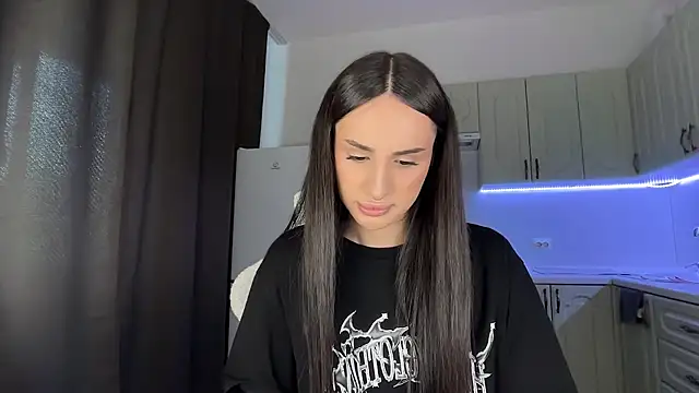 Kim Oberlin  online show from 03-18-26, 12:08