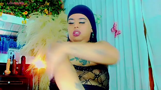 nauthyvalentina online show from 03-17-26, 09:51