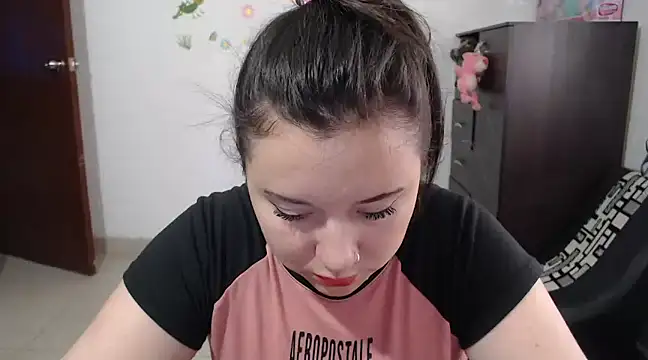 Snapshot of allison_11p chatting on 12-18-24, 03:11 allison 11p online show from 12-18-24, 03:11