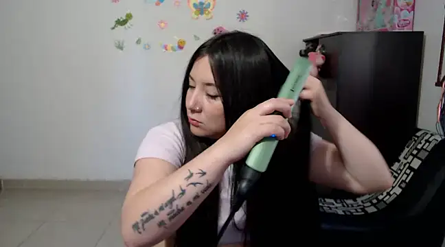 Snapshot of allison_11p chatting on 12-20-24, 11:54 allison 11p online show from 12-20-24, 11:54