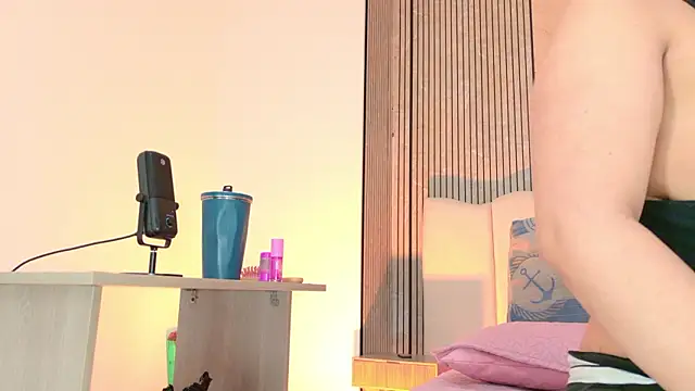 Sofia martiin online show from 03-23-26, 03:10