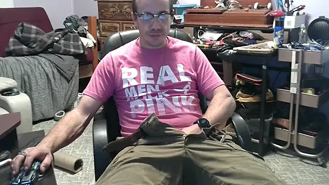 ScubaStevex online show from 10-28-25, 05:48