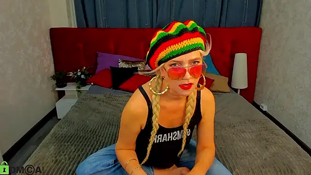 Luna  Lewis online show from 02-18-26, 09:38