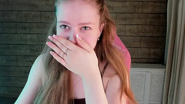 SelinSwarovski online show from 04-13-26, 03:39