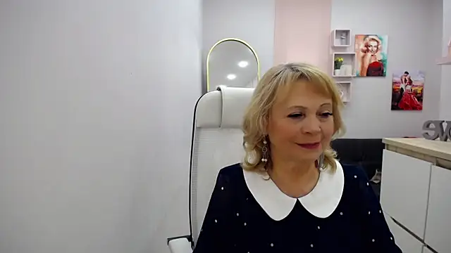 Milla Cutie18 online show from 04-09-26, 06:19