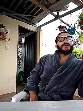 Snapshot of hairyserious chatting on 02-25-25, 08:51 hairyserious online show from 02-25-25, 08:51