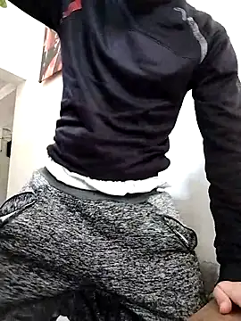 Snapshot of hairyserious chatting on 03-03-25, 02:04 hairyserious online show from 03-03-25, 02:04