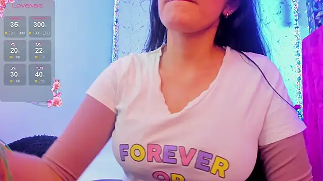 Snapshot of elissa_iris chatting on 11-01-25, 02:57 elissa iris online show from 11-01-25, 02:57