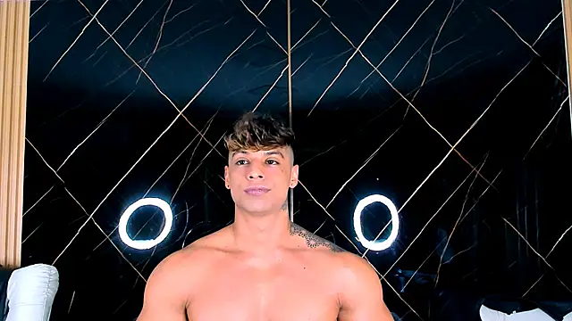 Owen Muzcle online show from 10-24-25, 05:37