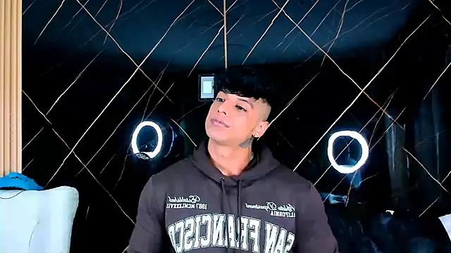 Owen Muzcle online show from 11-01-25, 03:30