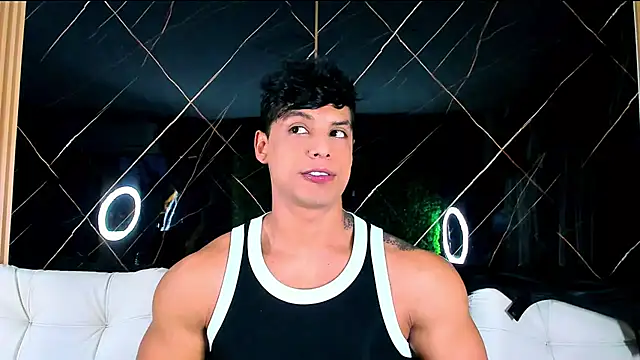 Owen Muzcle online show from 01-11-26, 01:32