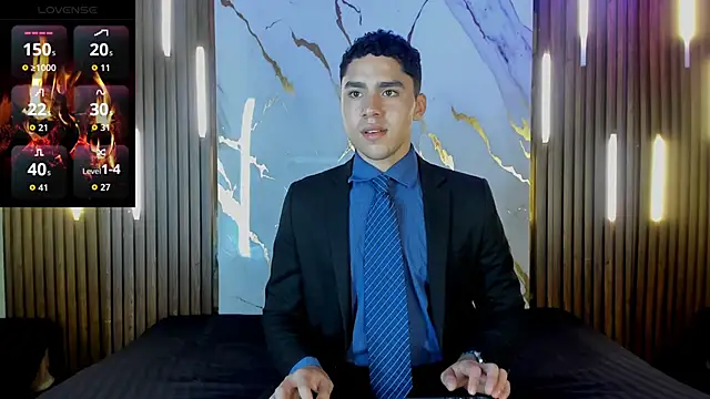 Snapshot of LiamNovak chatting on 11-21-25, 12:04 LiamNovak online show from 11-21-25, 12:04