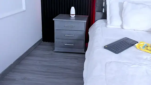 MiiaaMoonroee online show from 02-23-25, 07:00