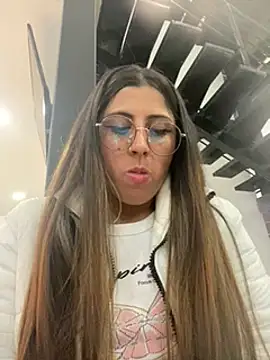 girl anni online show from 01-31-25, 09:59