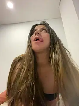 girl anni online show from 02-07-25, 04:27