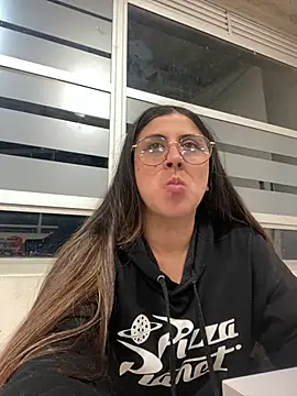 girl anni online show from 02-28-25, 01:26
