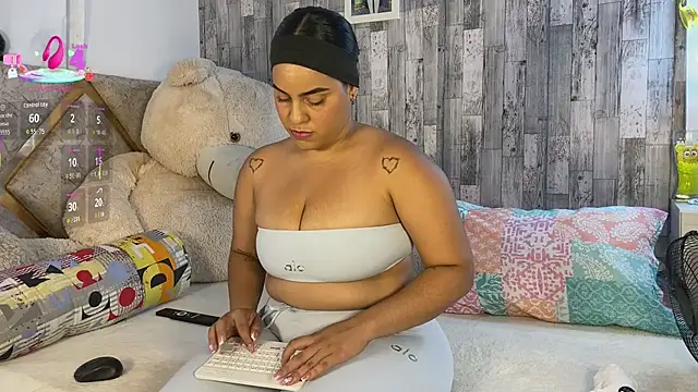 Violetrousse online show from 10-23-25, 08:29