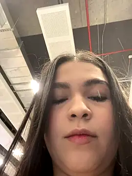 Blancanievess online show from 10-25-25, 11:21