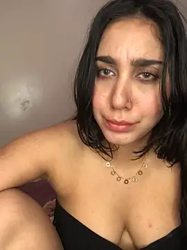 Snapshot of Meryem_Queen chatting on 01-13-25, 05:12 Meryem Queen online show from 01-13-25, 05:12