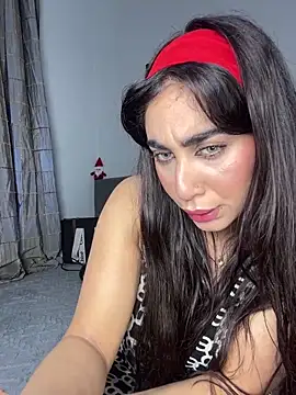 Snapshot of Meryem_Queen chatting on 02-12-26, 02:17 Meryem Queen online show from 02-12-26, 02:17