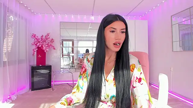Snapshot of missdiamond_ chatting on 05-24-26, 05:23 missdiamond online show from 05-24-26, 05:23