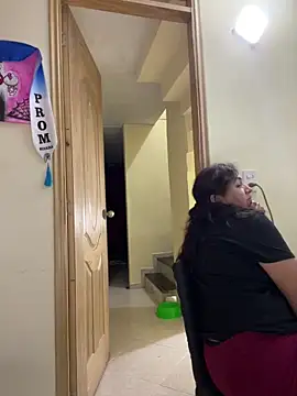 alissonfernandez  online show from 12-04-25, 01:04