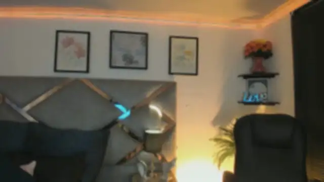 Snapshot of marian_pinzon chatting on 05-19-26, 07:09 marian pinzon online show from 05-19-26, 07:09