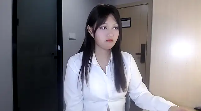 Snapshot of puppy-mango chatting on 12-06-24, 02:49 puppy-mango online show from 12-06-24, 02:49