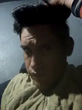 Snapshot of GaMeCrAc1 chatting on 12-08-24, 01:56 GaMeCrAc1 online show from 12-08-24, 01:56