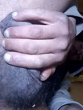 Snapshot of GaMeCrAc1 chatting on 11-14-25, 04:44 GaMeCrAc1 online show from 11-14-25, 04:44