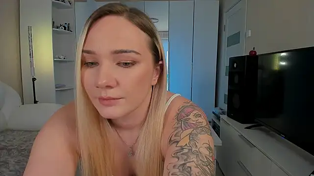 1AlexaGoddess3 online show from 12-20-24, 06:08